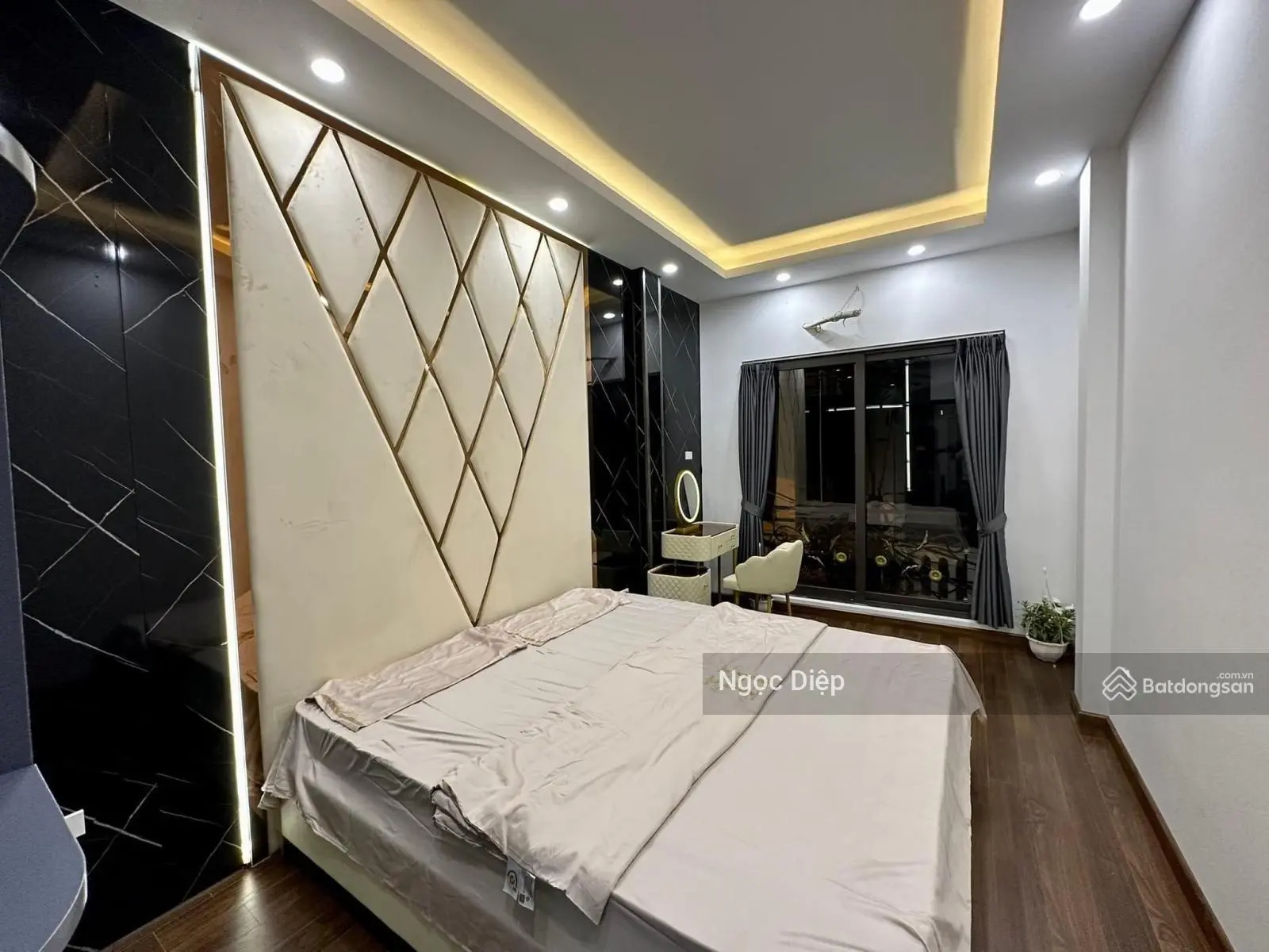 Bán nhà đường Phú Mỹ - Mỹ Đình - DT 35m2 nhà mới full nội thất ngõ ô tô đỗ 0945 453 ***