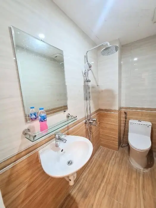 Bán nhanh nhà Nguyễn Chánh, ô tô vào nhà - thang máy - kinh doanh, 60,2 m2, giá 17,3 tỷ