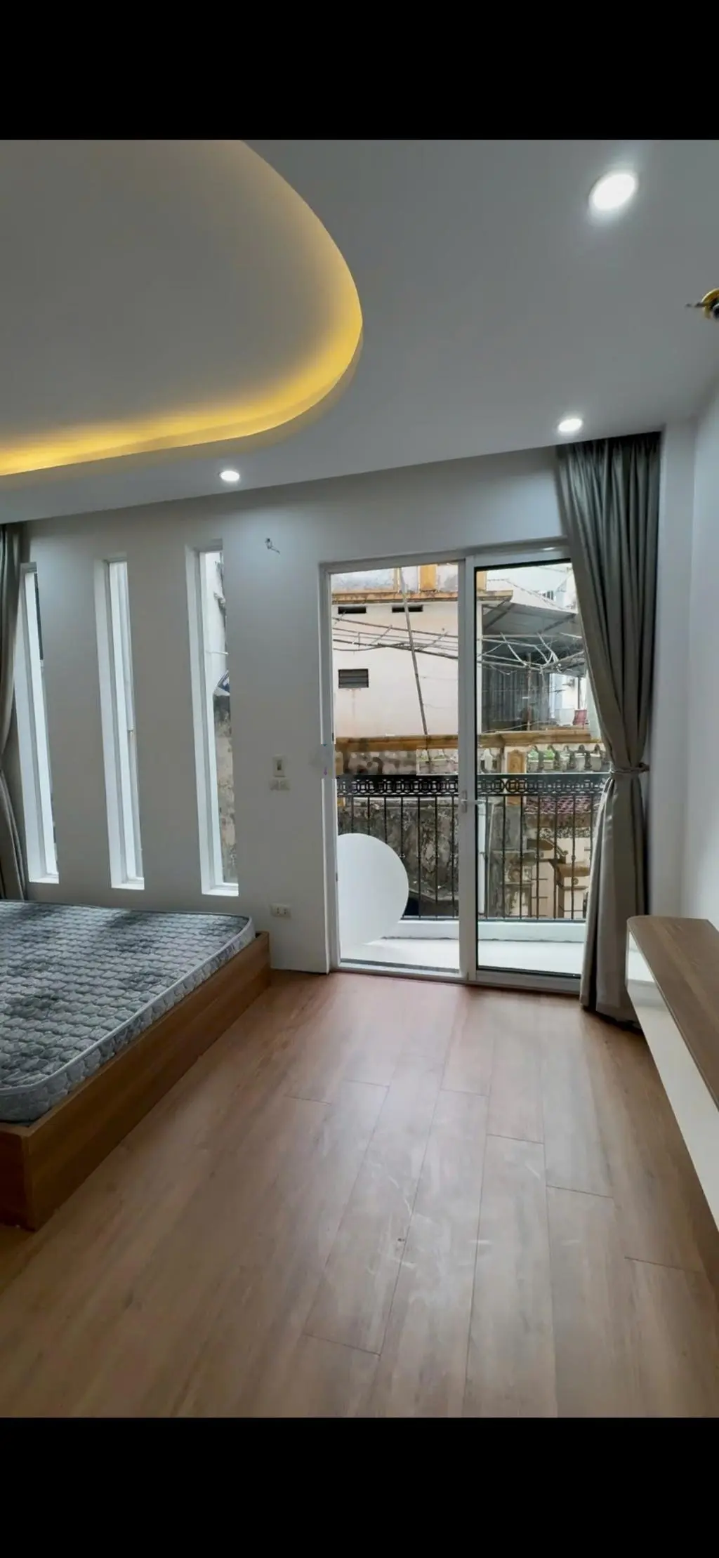 Mễ trì nhà tuyệt đẹp - 3 bước ra hồ điều hòa - ô tô đỗ ngày đêm.