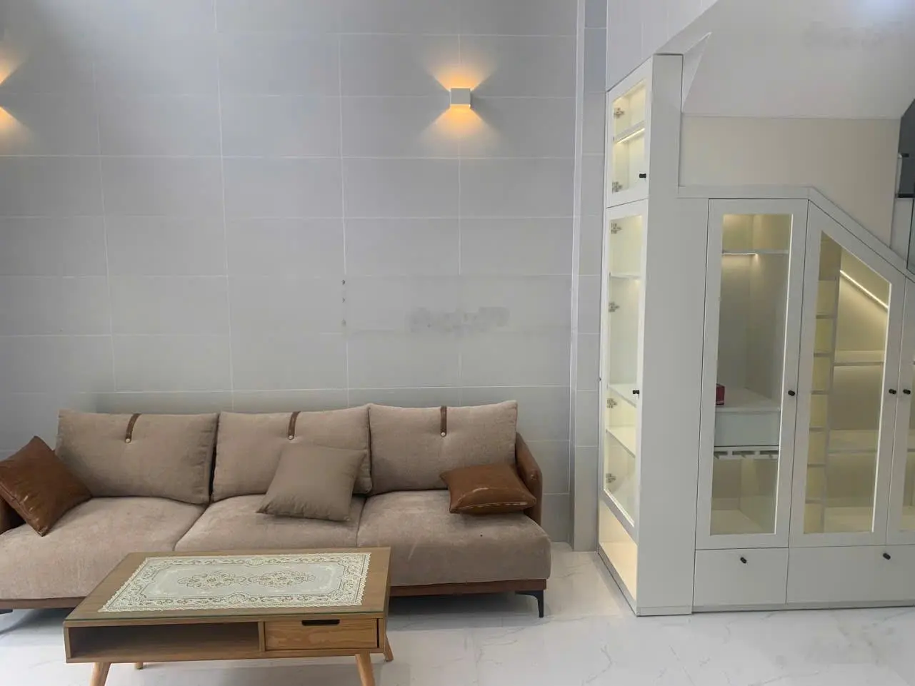 Xe hơi tránh ngủ nhà - có thang máy - nguyễn văn đậu - ngang khủng 6m - 4 tầng - 65m2 - 11.5 tỷ tl