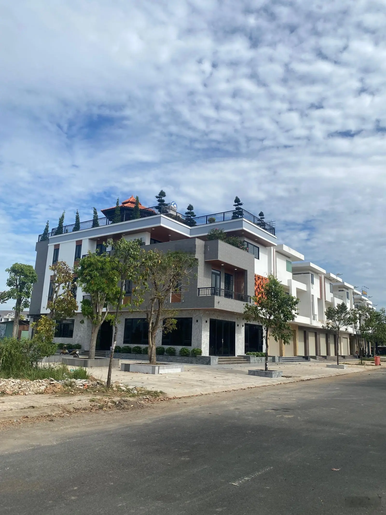 Cắt lỗ 300 triệu, Chính chủ gởi bán đất Long Hưng 1 tỷ 9 khu 4 đối diện công viên