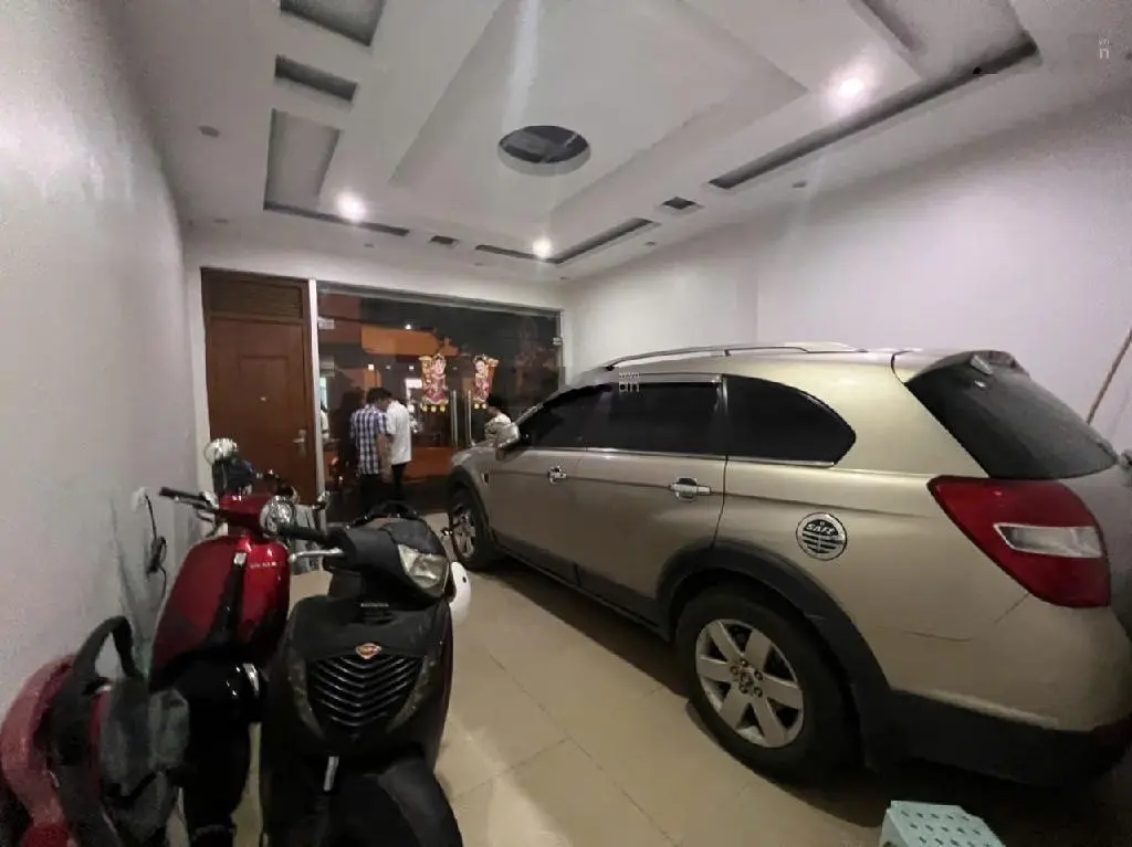 CẦN BÁN GẤP:NHÀ LIỀN KỀ CỔNG ĐỒNG LA KHÊ :PHÂN LÔ VỈA HÈ-KD-SỔ HOA HẬU.5T XÂY 2018:DT48m:MT3,9m.11x