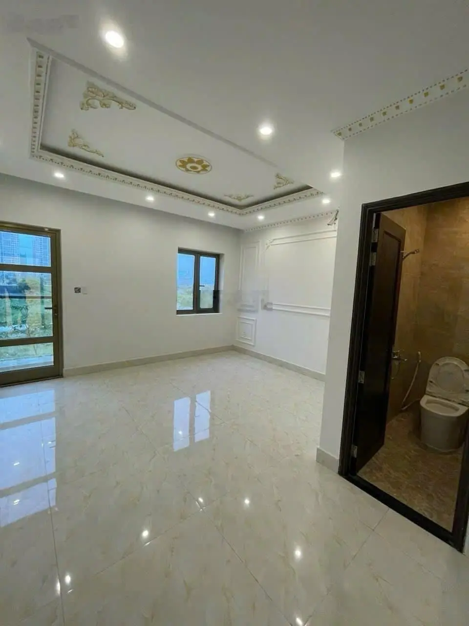 Bán Shophouse view đẹp tại Lakeside Palace, 55 triệu / m2, 100 m2