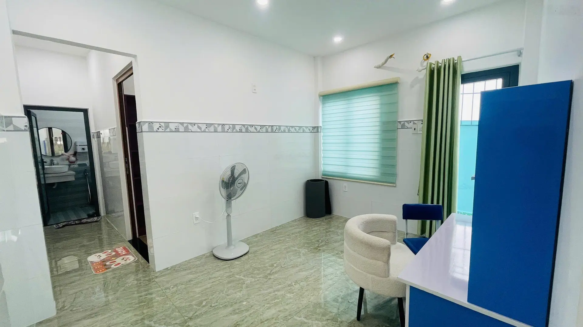 Bán Nhà Khu Dân Cư Phường Phước Hải, TP Nha Trang, nhà 1 trệt 1 lửng , 3pn, 2wc, ô tô tận cửa, SHR