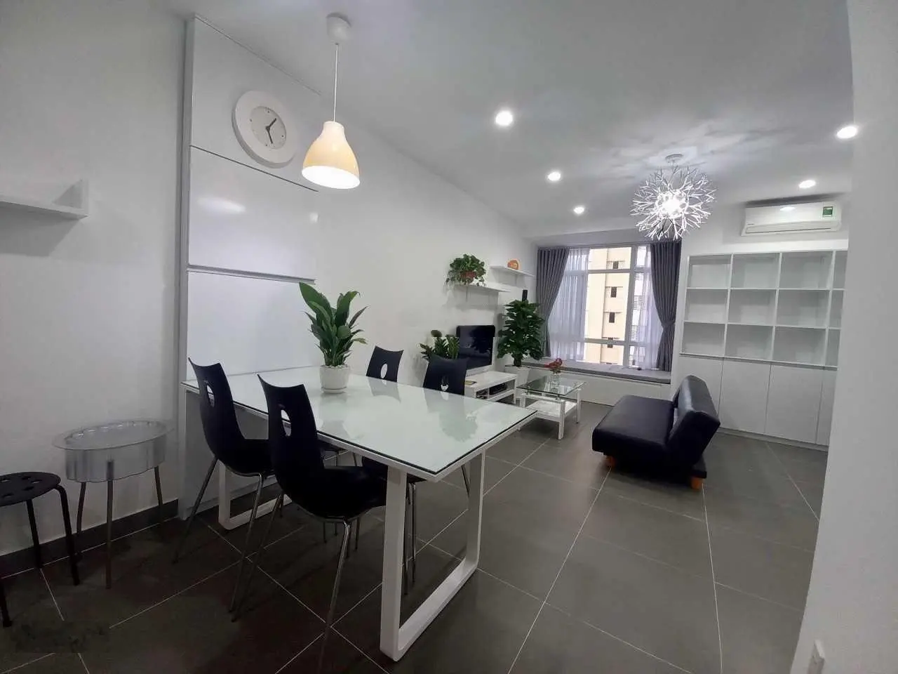 Bán căn hộ sky garden 3 dt 71m2 có 2pn 2wc giá 4.05 tỷ L 0903 113 ***