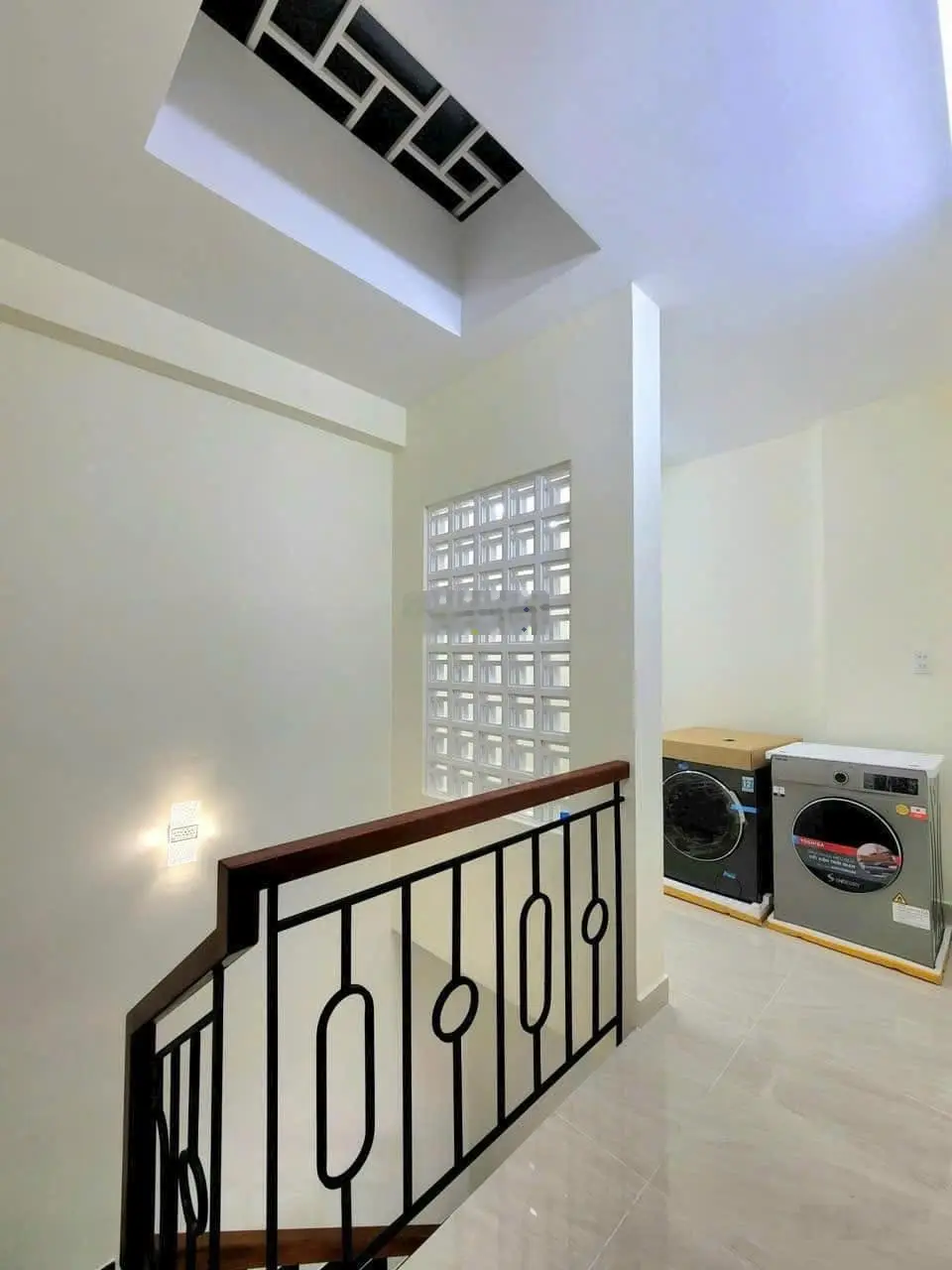 Siêu phẩm nhà 60.9m2 Thảo Điền, Q2. Xây 1 trệt 1 lửng 2 lầu và sân thượng, sổ sẵn