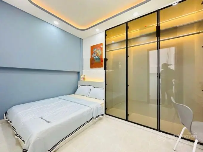 Ngộp! Giảm 250tr căn nhà Nguyễn Thiện Thuật,F3, Quận 3 giá chỉ 4tỷ960/56,7m2. Ngang 4,2m. Sổ đủ