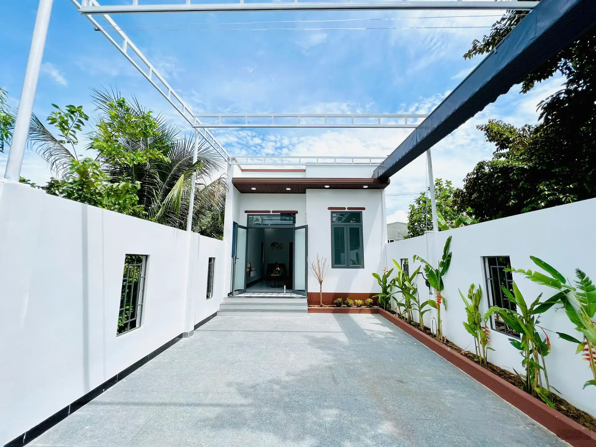 Bán nhà Trung tâm thị trấn diên khánh, nhà 2 phòng ngủ, nhà mới đẹp giá bán 1,950 tỷ