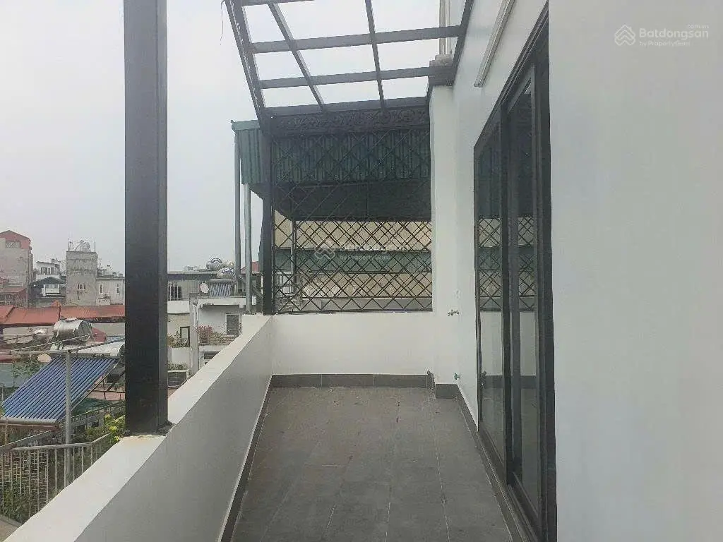 Cực hiếm oto đỗ cổng - 30m phố Hồng Tiến - chủ nhà tặng full nội thất 5 phút sang phố ở sướng cực