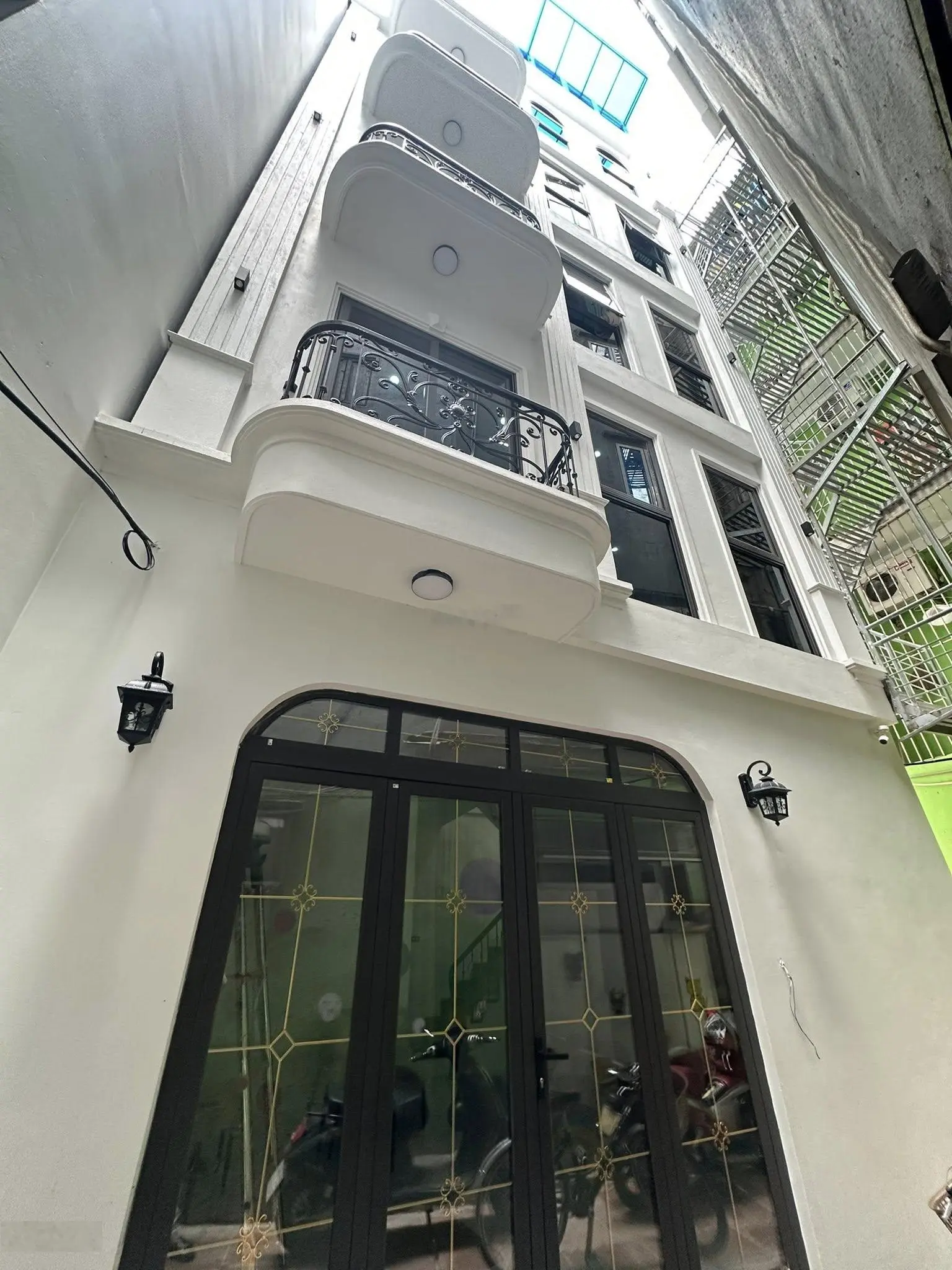 Siêu hiếm nhà Đỗ Đức Dục, Nam Từ Liêm, 30m, 6 tầng thang máy chỉ nhỉnh 6 tỷ, sát TTHN quốc gia.