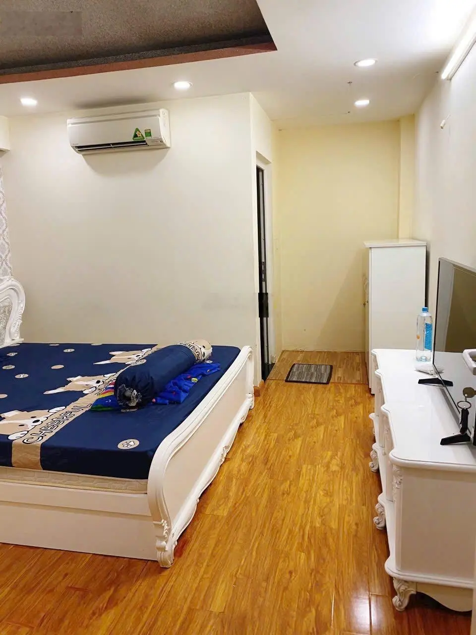 Bán nhà Q4 khu đường Số Q4 nhà 6 tầng xe hơi ngủ trong nhà. Tiện vừa ở vừa kinh doanh CHDV 7P7WC