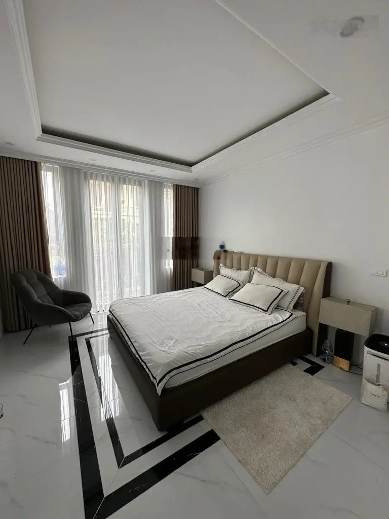 Bán toà nhà view vườn hoa tư Đình-vỉa hè-kinh doanh -văn phòng,Thang Máy .DT:86m2,7tầng,18 phòng