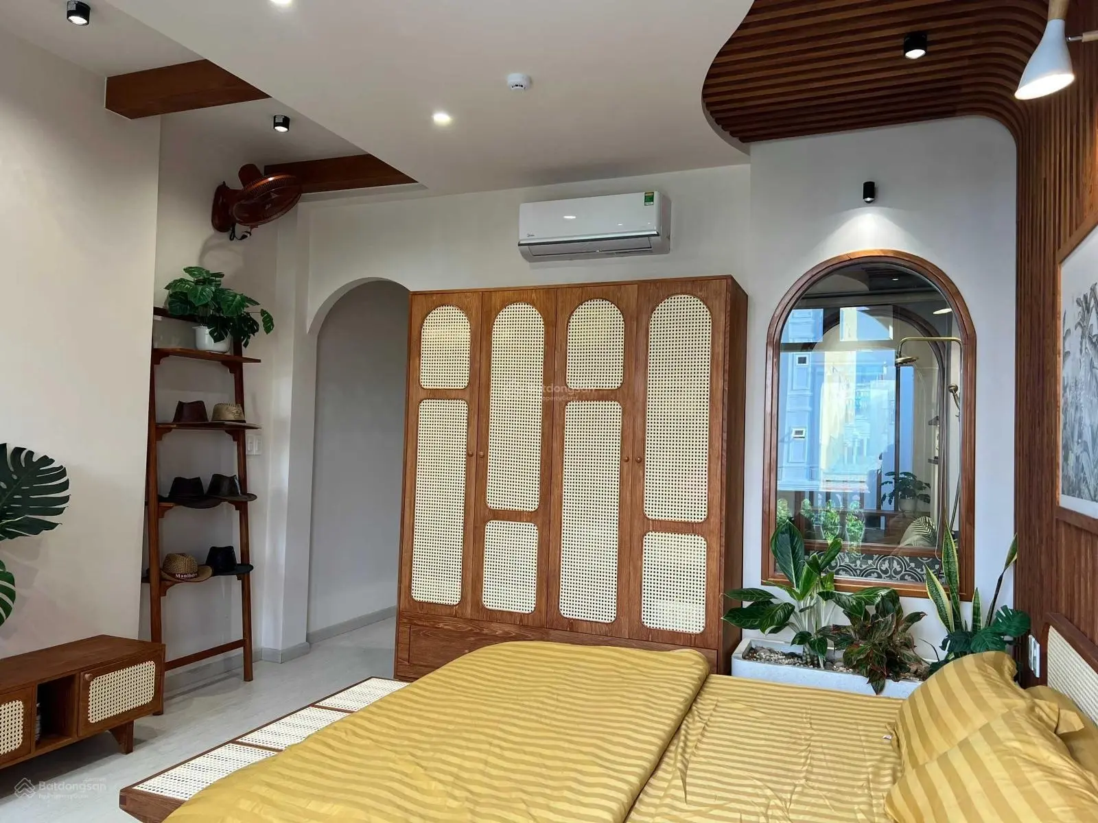 Bán nhà ven biển Mỹ Khê vị trí VIP sát Hồ Nghinh, giá đầu tư tốt