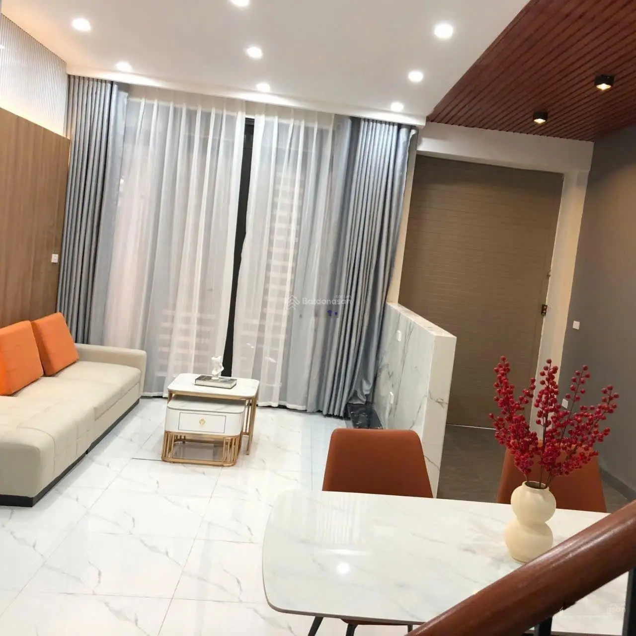Nhà mặt ngõ thông 8.6 tỷ, DT sổ 37m2, MT 5m, 4 ngủ, 20m ra mặt phố Lê Hồng Phong, cạnh Chợ Hà Đông