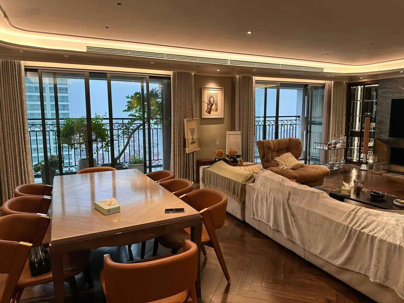 Siêu vip căn 200m2 ban công siêu dài nhất dự án, view hồ điểm rộng nhất, gần nhất