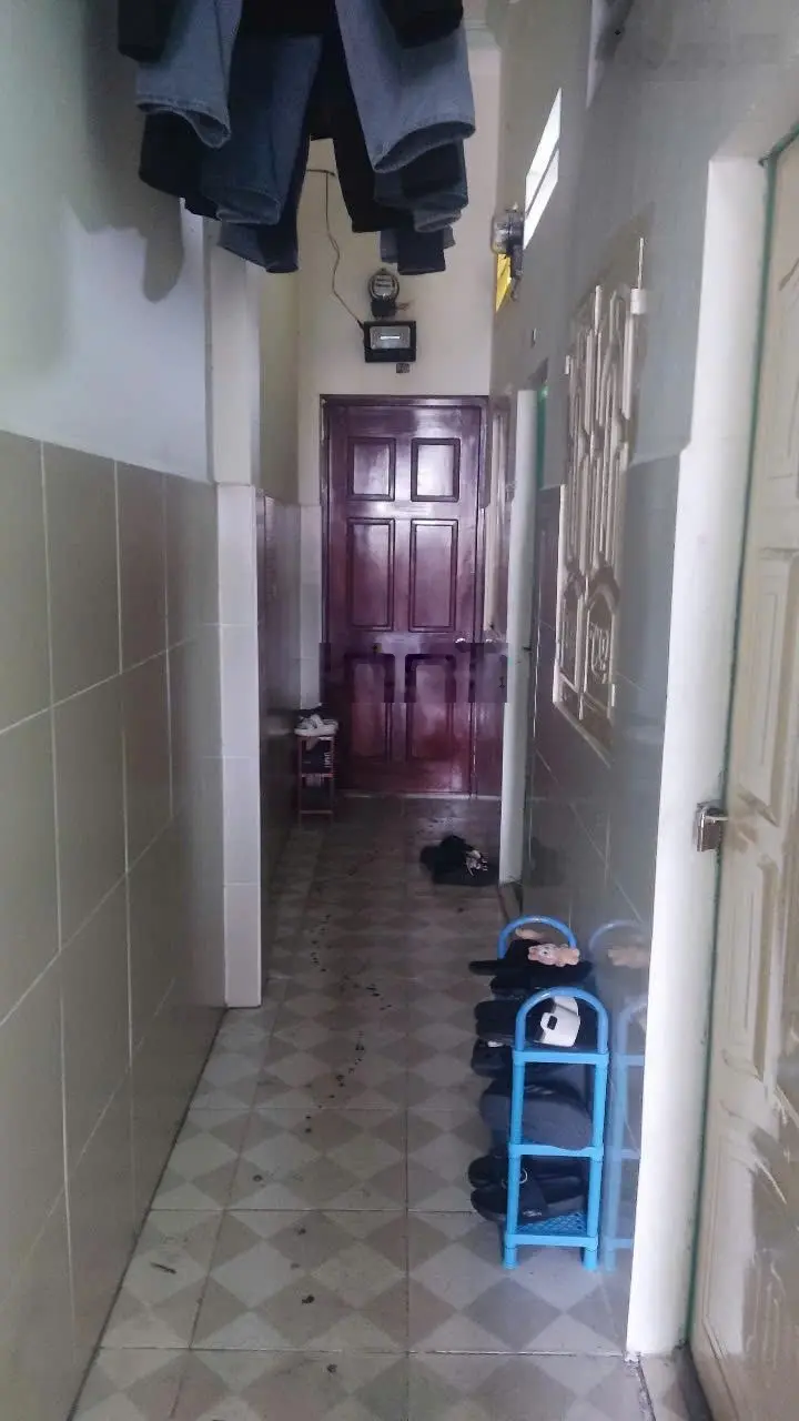 Về quê bán nhà lầu sẵn phòng trọ