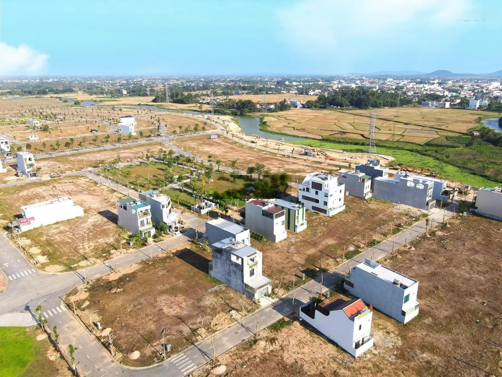 Đất nền Khu đô thị Phú Mỹ Quảng Ngãi, đã có sổ, chiết khấu 3%, giá 1 tỷ
