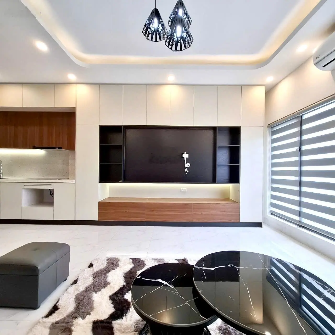 Bán nhà phố Đàm Quang Trung-Long Biên, DT:36m2, MT:4,8m, xây 6 tầng, thang máy nhập khẩu, full NT