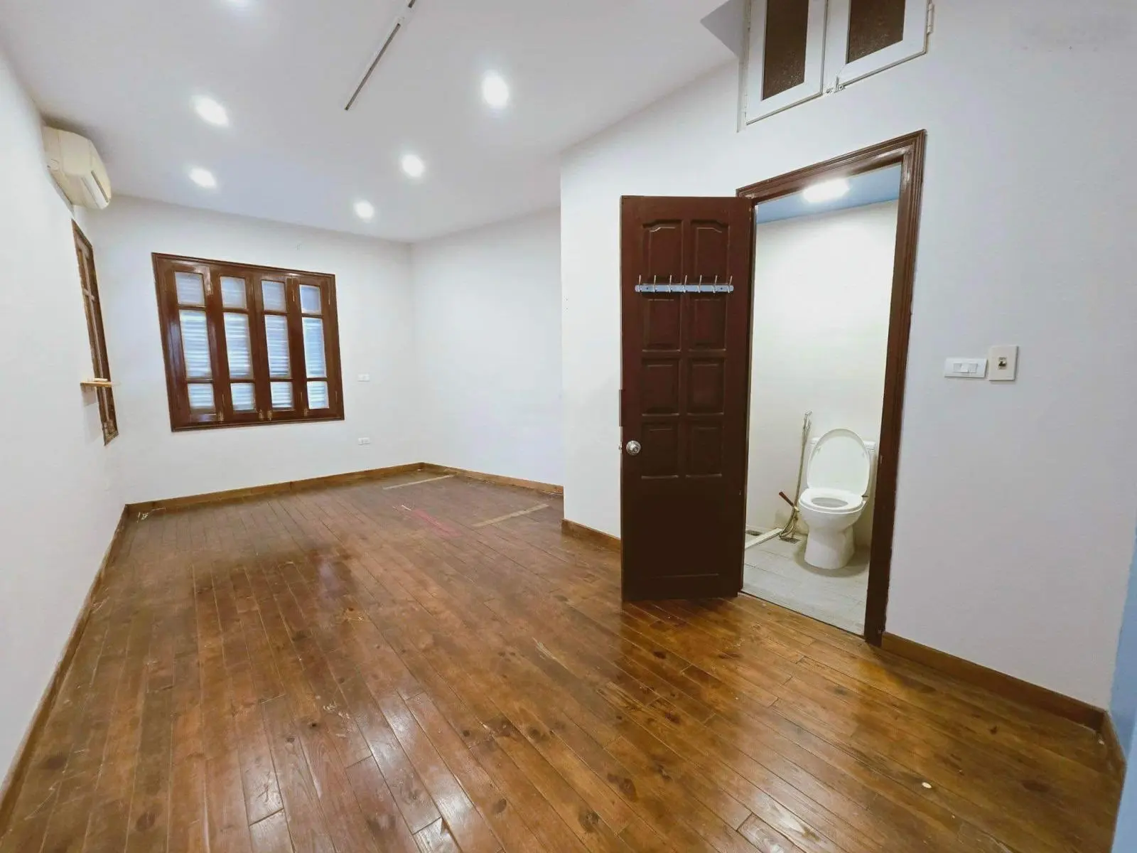 Bán nhà riêng Ngọc Thụy 5 tầng xây chắc chắn, 62m2 an ninh dân trí cao nhỉnh 7 tỷ
