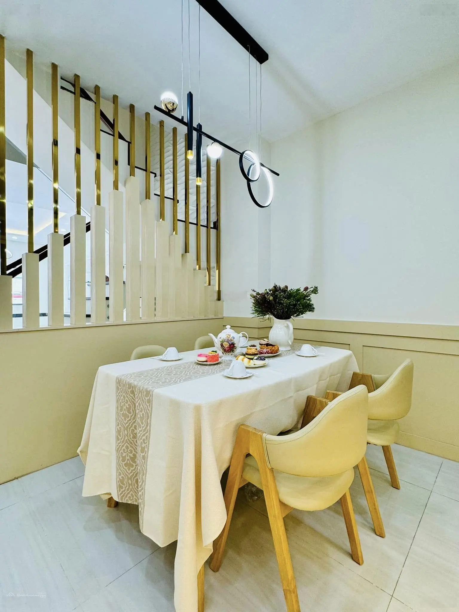 HẠ GIÁ BÁN NHANH NGUYÊN HỒNG,GÒ VẤP,3TY5 ,5X16,1T3L , 4PN, 5WC , HẺM TO 6M , THUÊ LÀM SHOP HOA 15TR