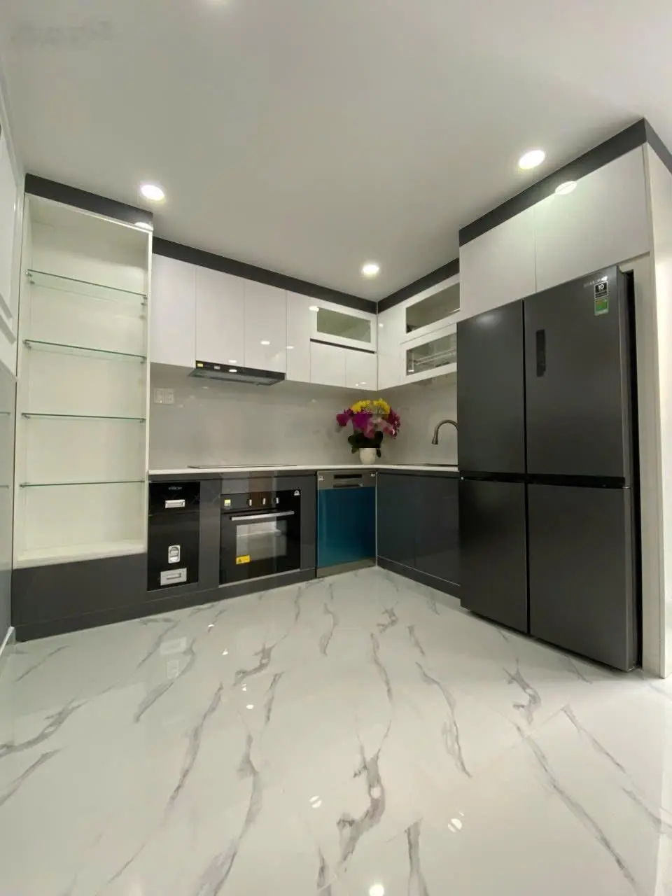 Bán Nhà Mặt Phố 5 Tầng 72m2 P.Tân Hưng, Quận 7, mới đẹp 100%. Đường rộng 16M, giá sốc 13,5 tỷ