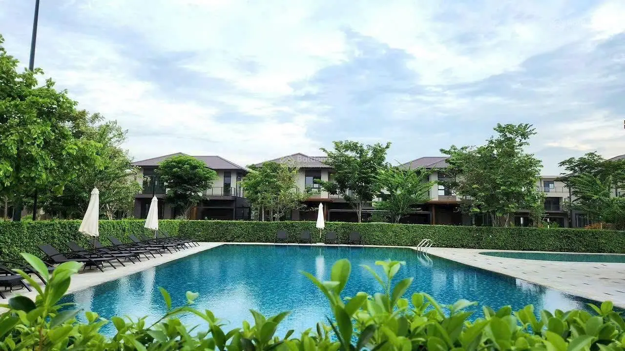 Bán biệt thự 600m2 giá đất khu đô thị phía Tây Sài Gòn. Giá từ 33tr/m2 rẻ hơn đất Quận 9
