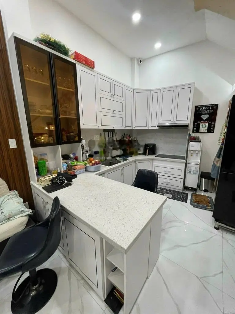 Cực phẩm q4 dt 50m2, xe hơi ngủ trong nhà - 4 tầng nhà mới - chỉ 7.59 tỷ