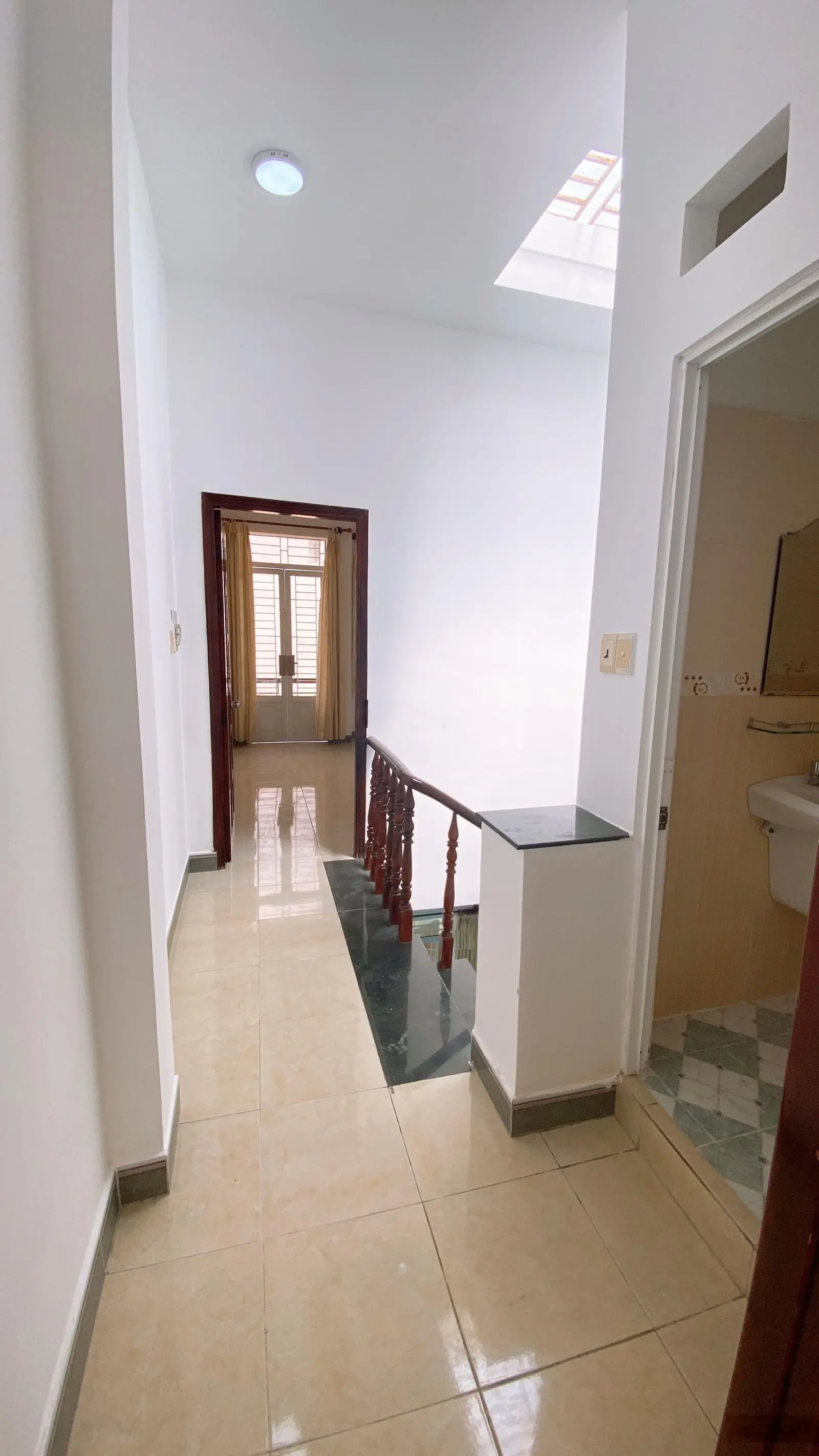 Bán gấp nhà 4x16m, 1 trệt, lửng, 1 lầu, 4 tỷ390tr, 1/ Tân Chánh Hiệp 04, Q12