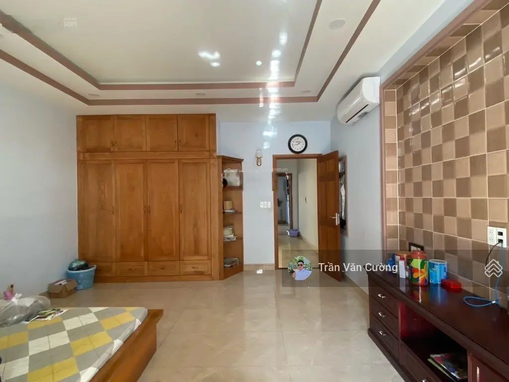 Hàng rất hiếm gấp bán nhà đẹp Lê Văn Việt, trung tâm Q9, ngay Vincom Quận 9, 15tỷ