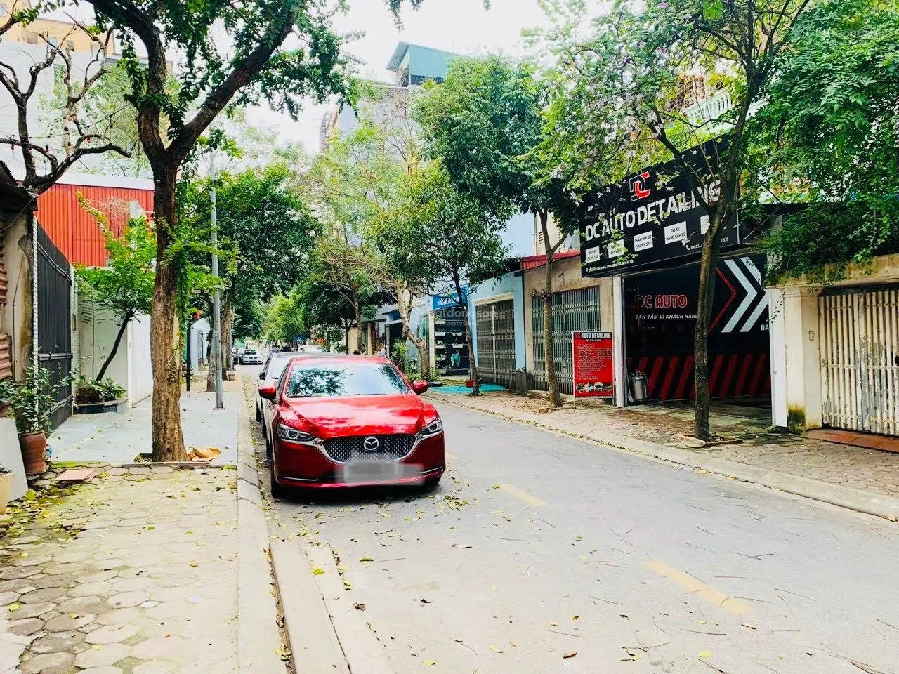 Chính chủ em bán mảnh đất 60m2, mặt tiền 5m, giá hơn 10 tỷ tại Nguyễn Văn Hưởng