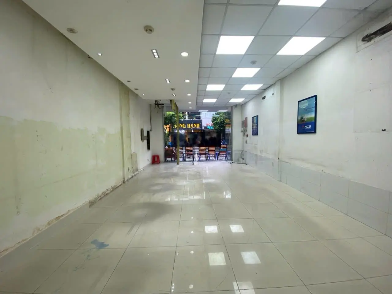 Bán nhà gần góc 2 MT Nguyễn Gia Trí (5 x 20m) K/C 3 lầu, HĐT 90tr - 30 tỷ