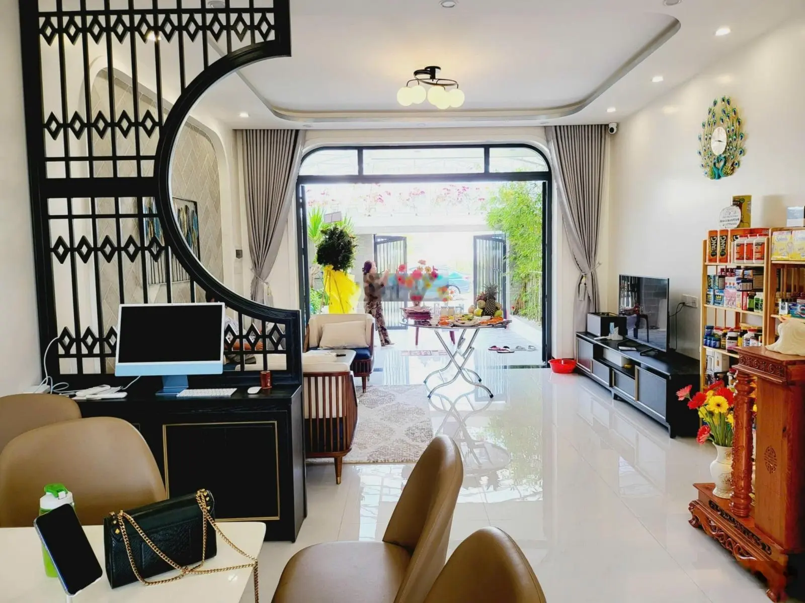Nhà 3 tầng mặt tiền đường Số 7 Mỹ Gia, Gói 2 TP Nha Trang. Full nội thất đẹp. Giá 5.8 tỷ