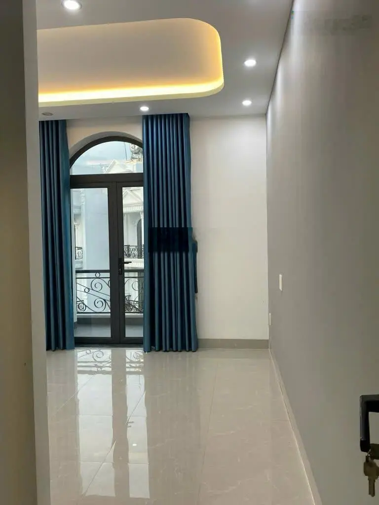 Nhà bán Hà Huy Giáp, Ngã Tư Ga, nhà đẹp, đường 6m, 4m x 15m, 4 tầng. Giá 7.2 tỷ thương lượng