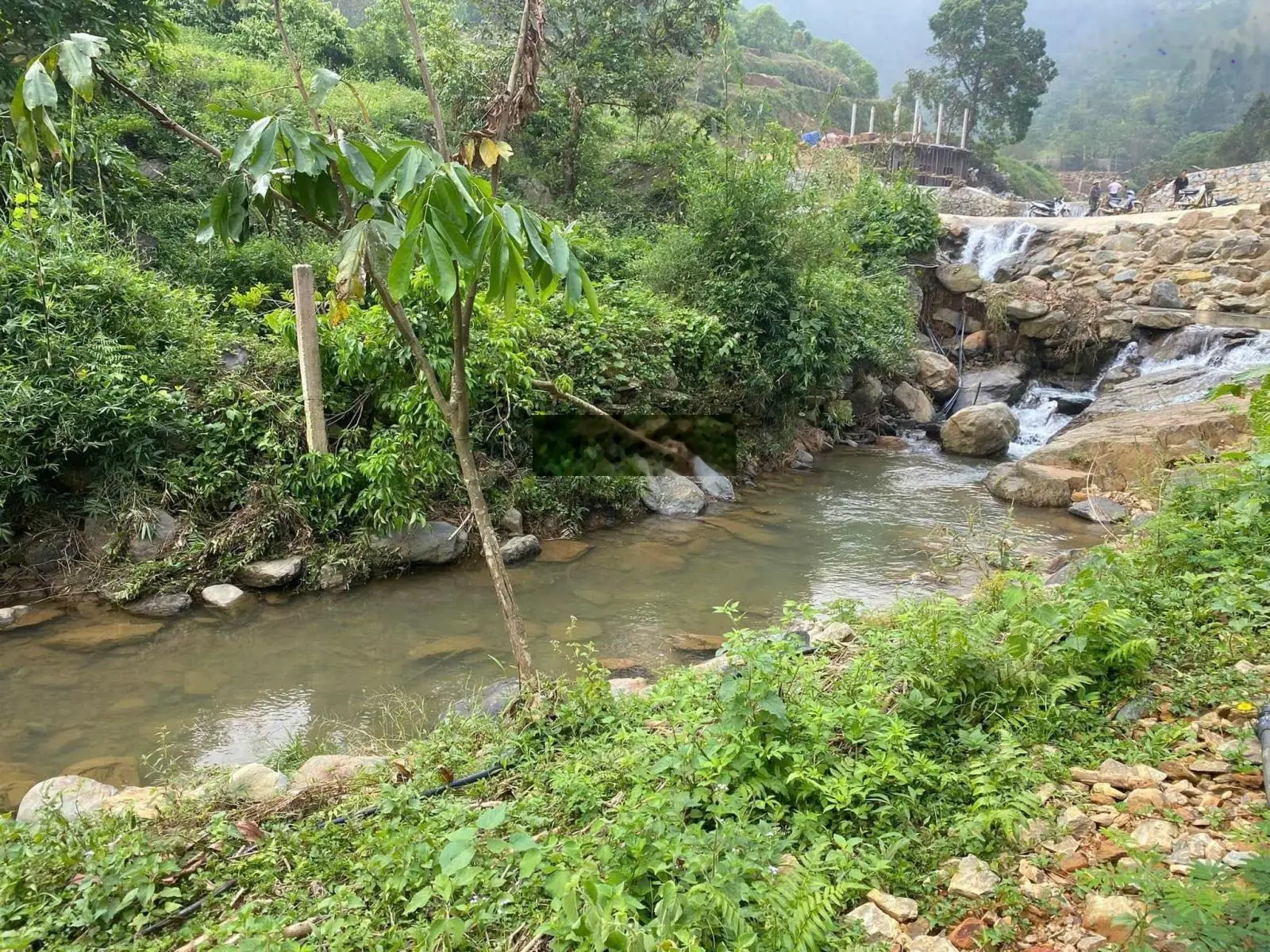 Siêu phẩm nghỉ dưỡng suối chạy quanh 7400m2 view cao nhìn toàn bộ thung lũng sát maya tiến xuân