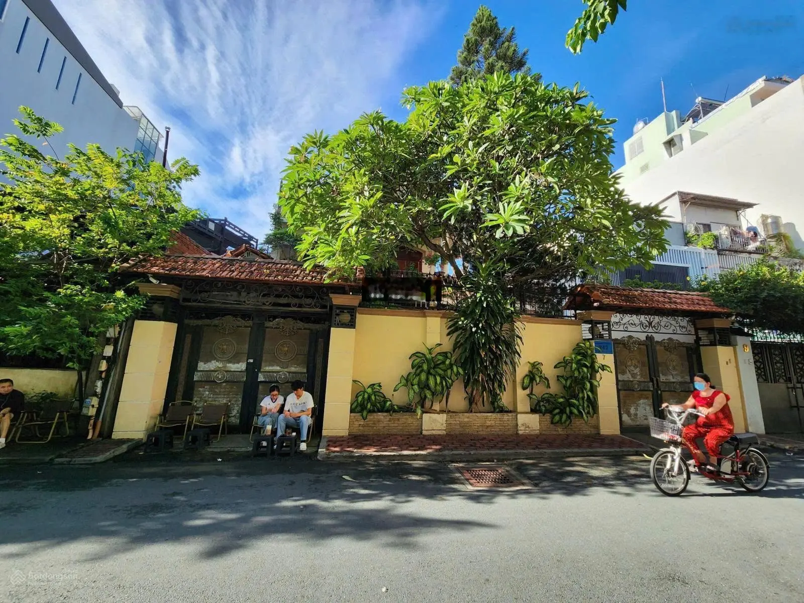 Ngộp ngân hàng cần bán gấp nhà mặt tiền Trần Khánh Dư,Quận 1 DT: 8.2x25m, 4 tầng, nhà mới giá 59 tỷ
