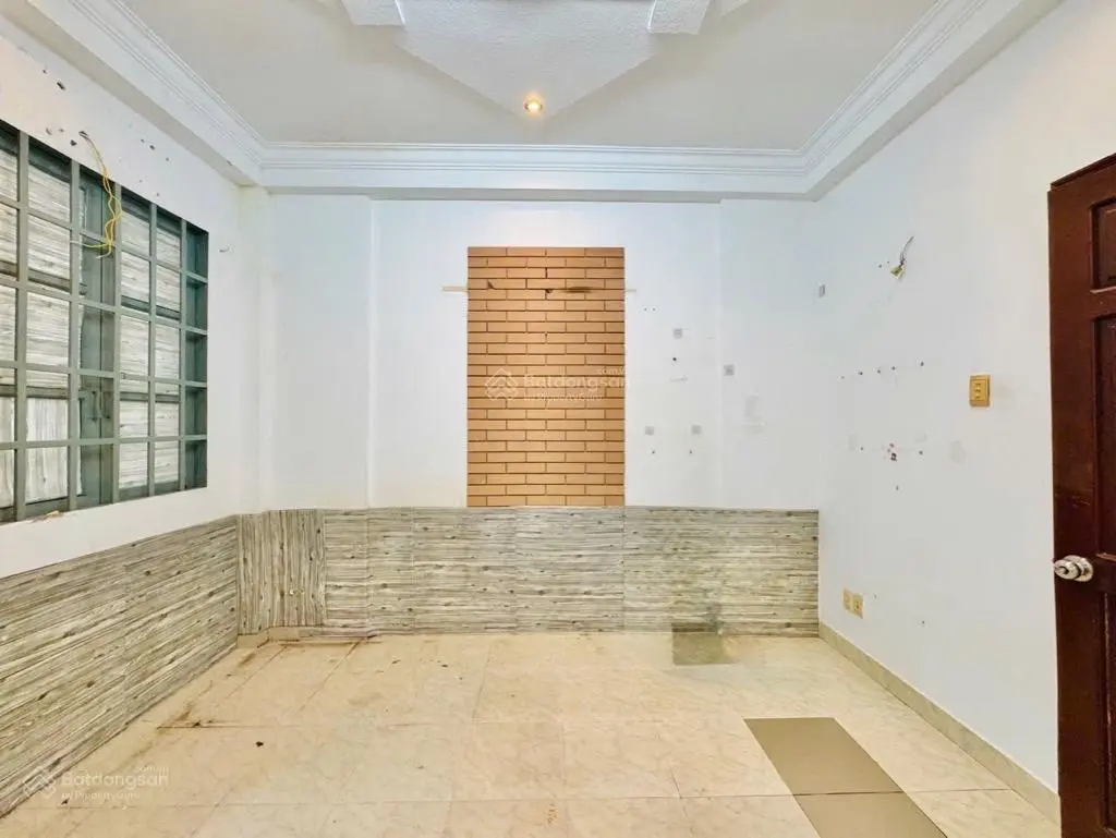 Bán nhà 4 tầng 5PN sát mặt tiền đường Cô Bắc - Phú Nhuận chỉ nhỉnh 5 tỷ