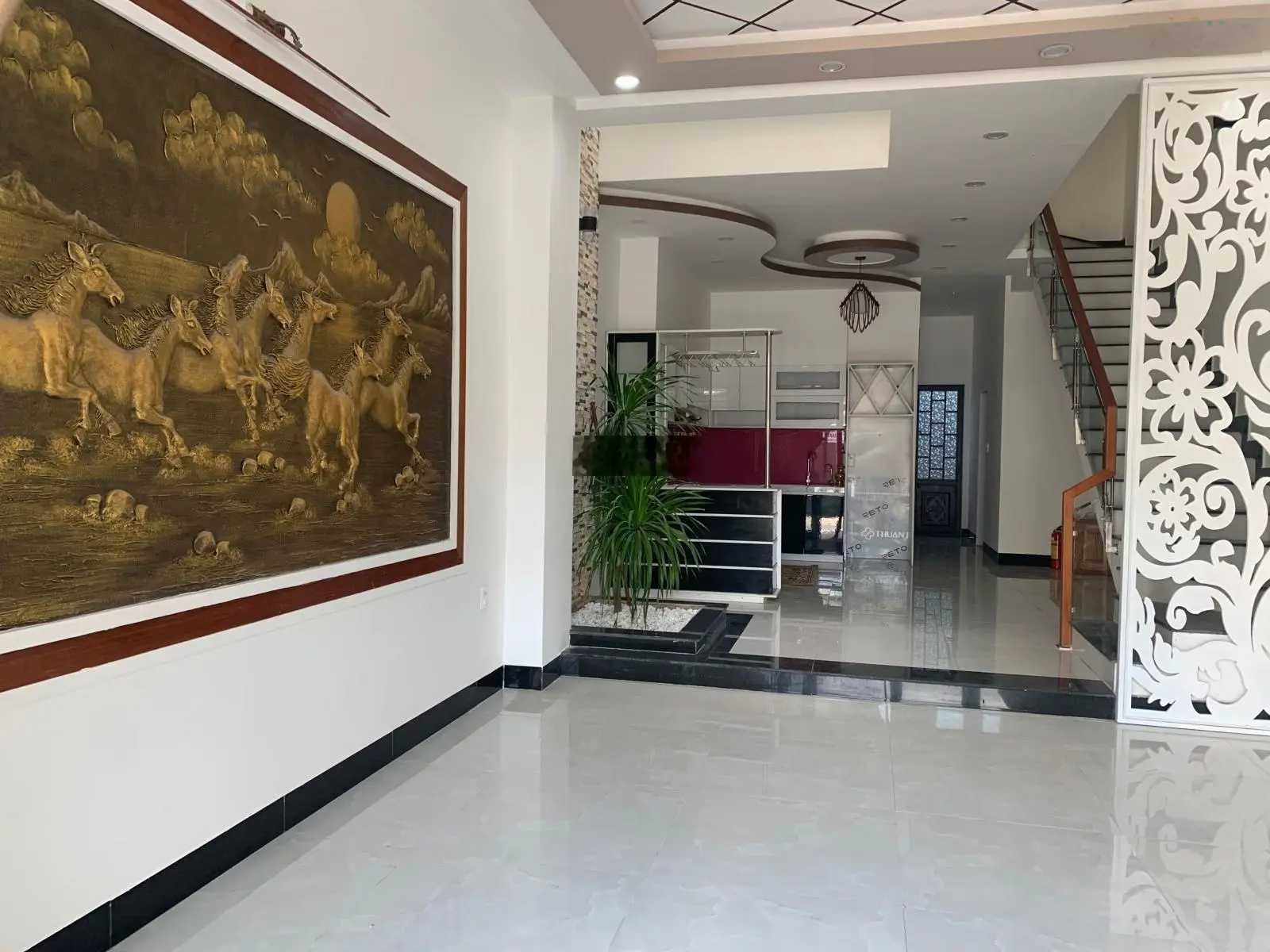 Bán nhà 3 tầng, 3 mê mặt tiền Lê Quảng Chí, đường 10m5