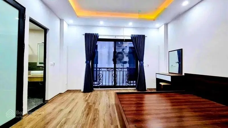 Bán nhà Bùi Xương Trạch, Thanh Xuân, DT 35m2 x 5T, MT 4m, 30m ra mặt phố, giá 6,6 tỷ