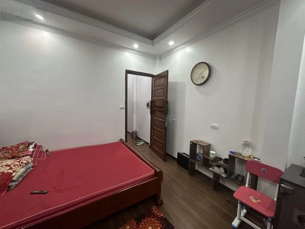 Nhà Phố Vọng, HBT, sát mặt phố, nhà đẹp, 43 m2, kinh doanh, chỉ 8 tỷ