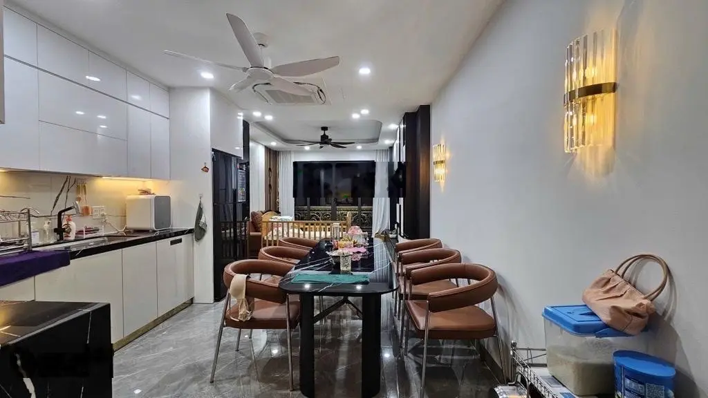 Bán nhà phố Minh Khai - Hai Bà Trưng, phân lô, ô tô tránh, 52m2 x 6 tầng thang máy, 18.5 tỷ