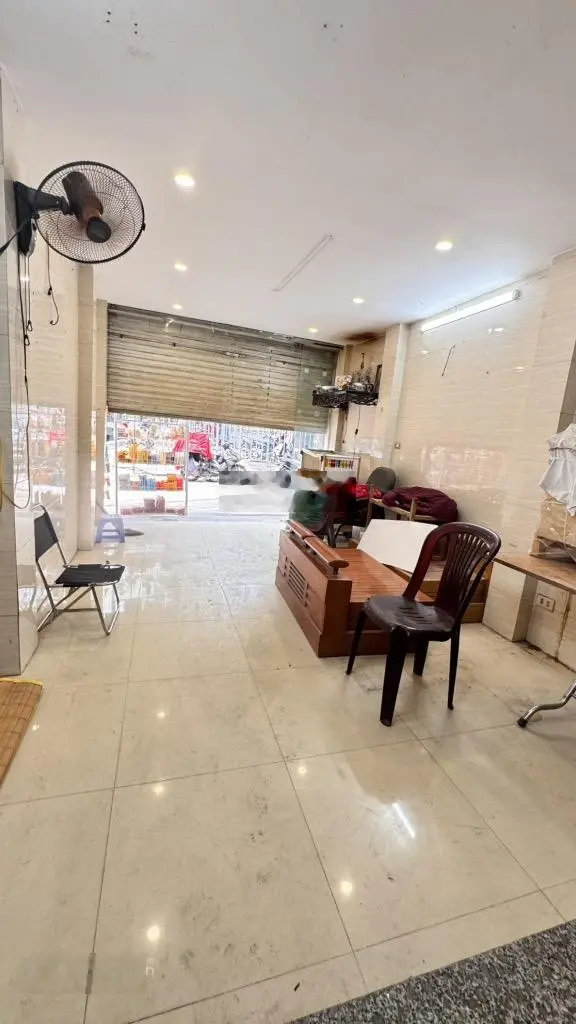 Bán nhà mặt ngõ Kim Ngưu, ô tô, kinh doanh sầm uất 30m2 x 3 tầng, giá chào 3,6 tỷ