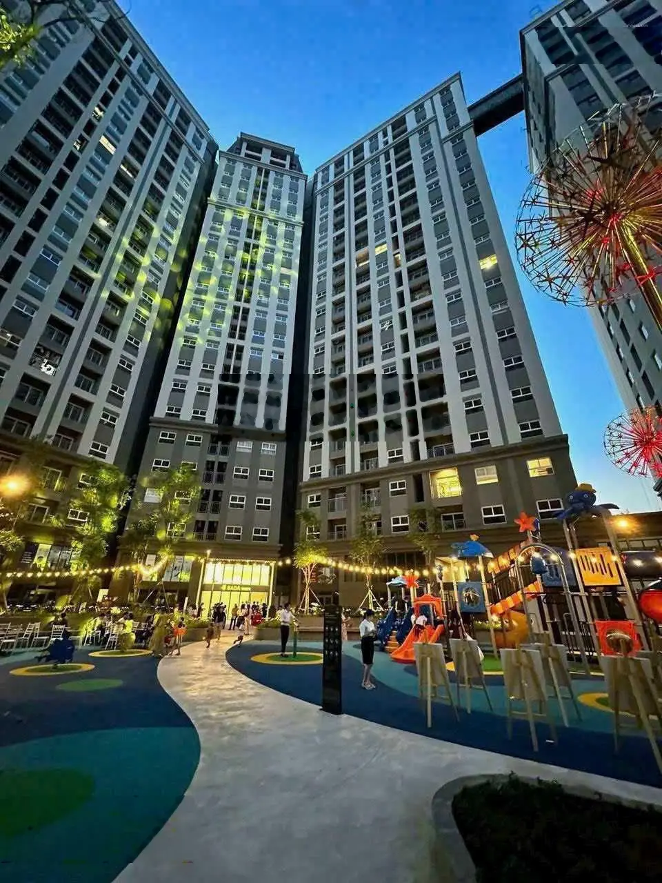 Chính chủ bán căn hộ 2PN+2VS tại Dragon Castle, DT 56m2. Nhận nhà ngay. Giá 1tỷ5