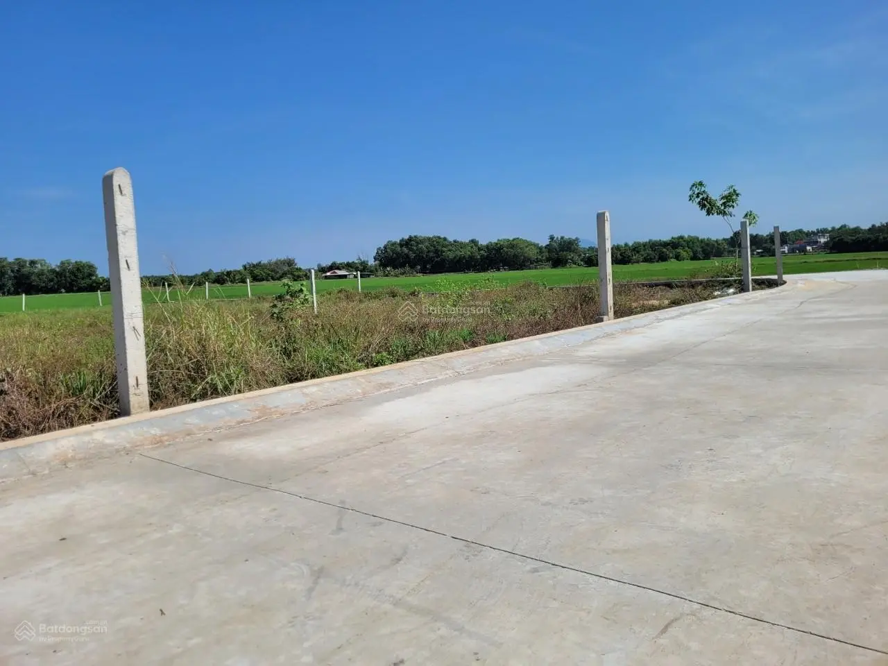 Đường bê tông - sát QL22B - Khu dân cư - 5x45m full thổ cư. Giá 400tr