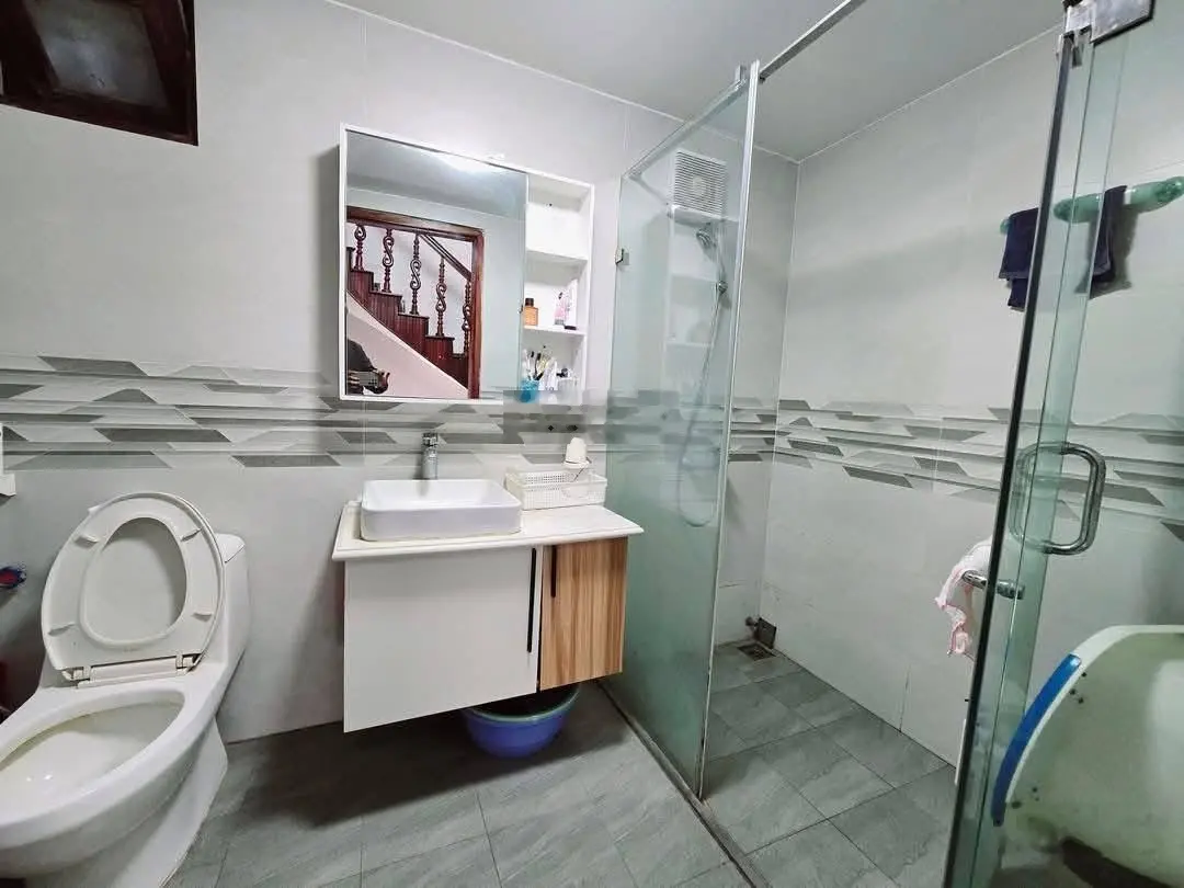 Bán nhà mặt ngõ ô tô tránh, kinh doanh phố Nguyễn Lân 76m2 5tầng MT 4,5m chỉ 15,5 có TL