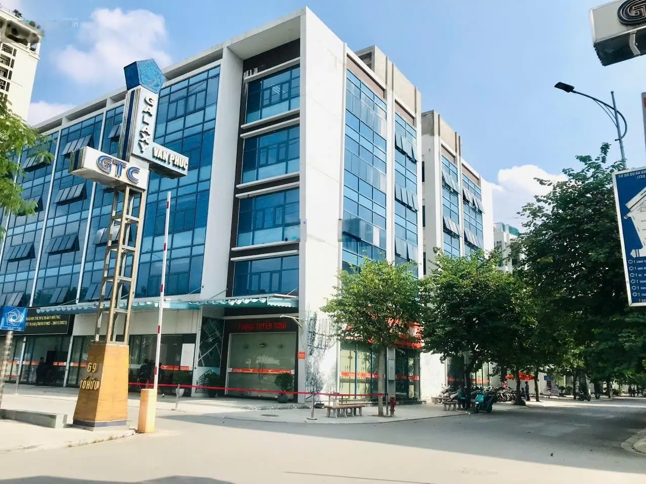 Cần bán gấp căn TSQ Galaxy Ngân Hà Vạn Phúc vị trí đẹp Galaxy 4,5 giá hợp lý. LH: 0963 689 ***