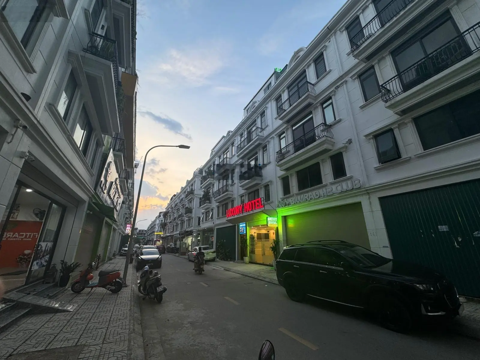 Bán nhà phố khu vực Thành Trung, Gia Lâm, S 81 m2, MT 6m, nhà hoàn thiện 5 tầng đang cho thuê