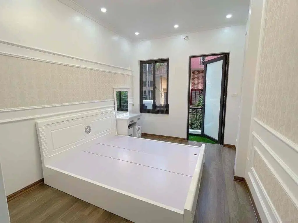 Siêu phẩm quan nhân 43 m x 5 tầng kinh doanh nhà mới 5 ngủ sổ đỏ
