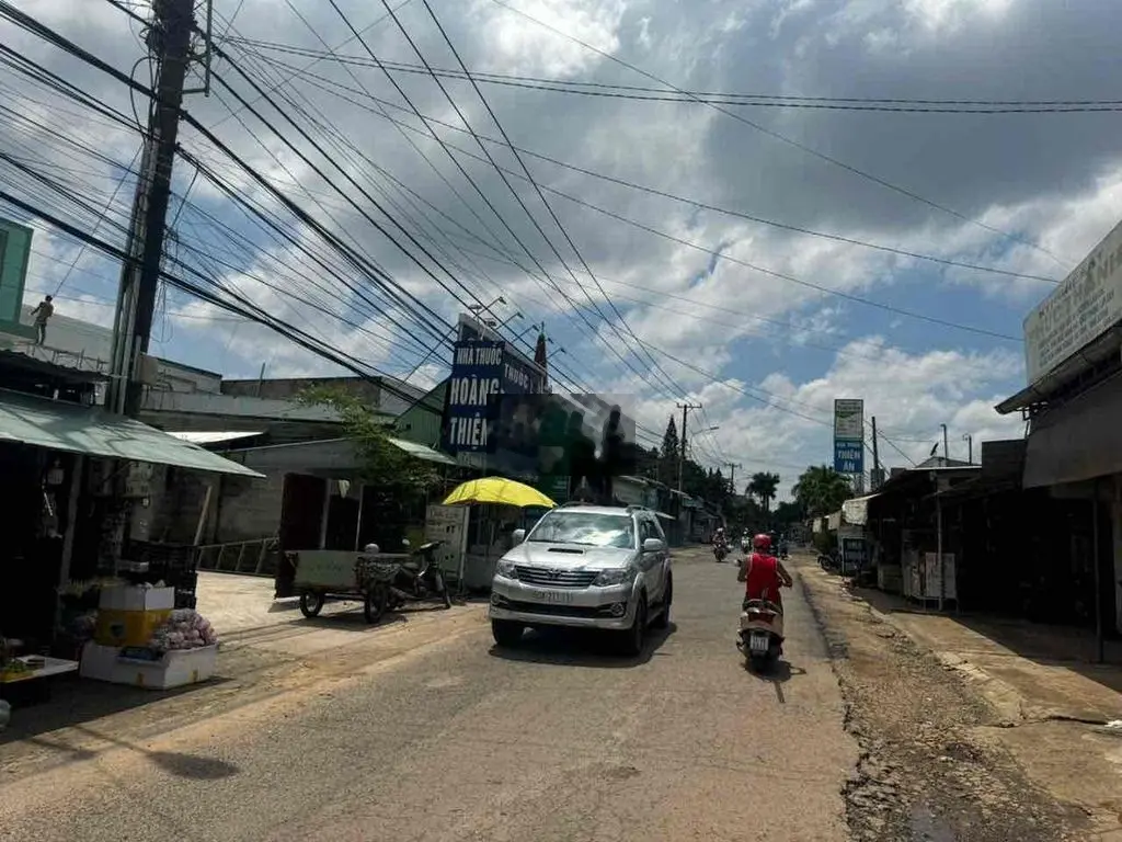 Hàng ngộp nhà vườn thổ cư mặt tiền nhựa thành thái bảo vinh long khánh