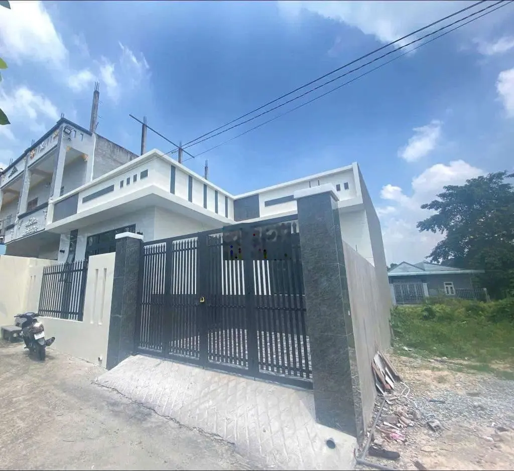 Bán nhà mới 100% cách chợ hoà Long 1.5km
