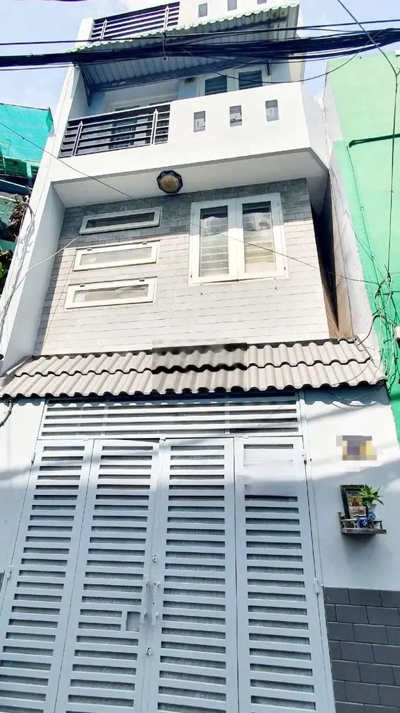 Gấp bán giảm 900 triệu sát mặt tiền 4 tầng hẻm xe tải